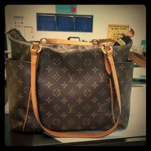 Louis Vuitton purse